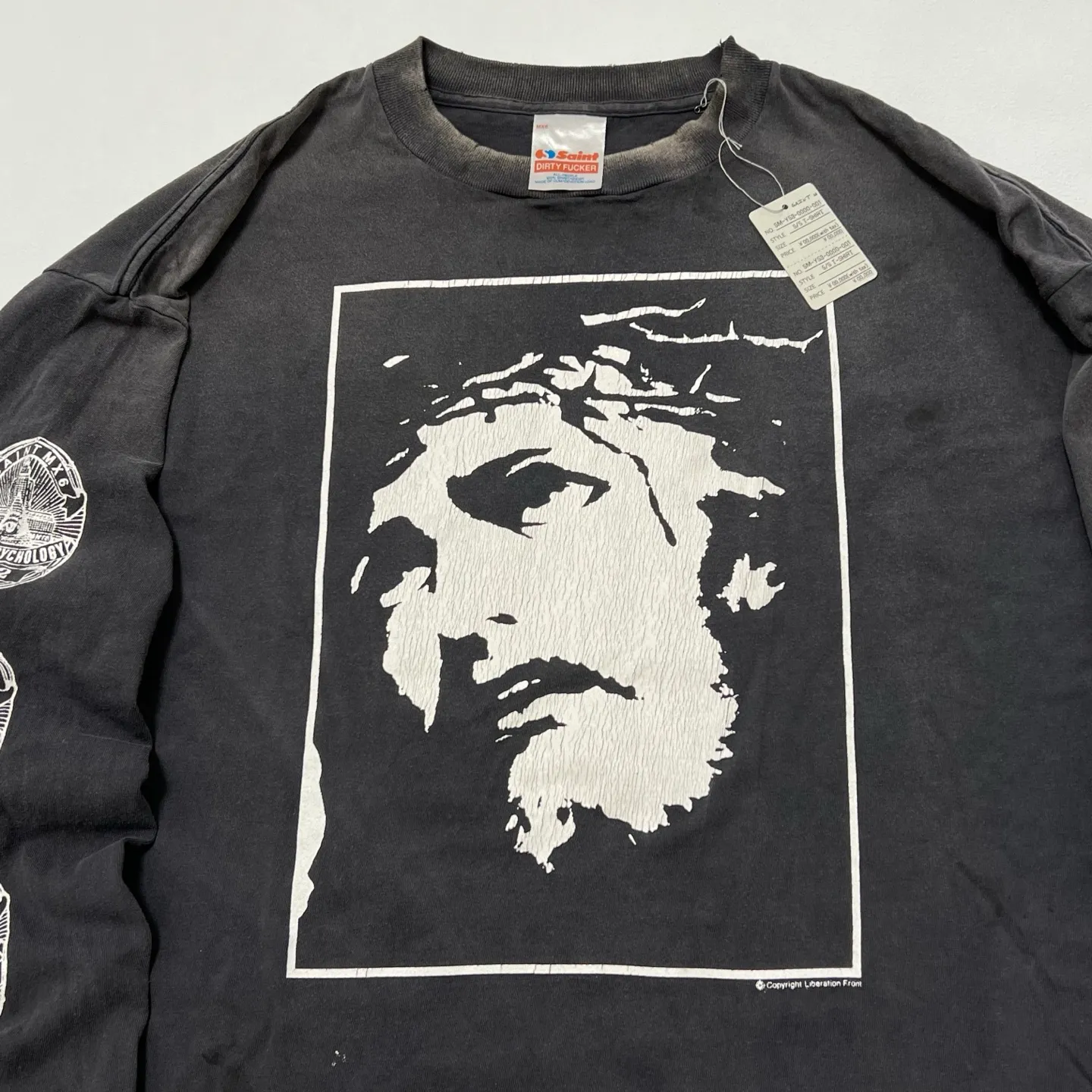 SAINT Mxxxxxx LOVE SAINT LS TEE/BLK LOVE SAINT Big Jesus washed and distressed long sleeves, washed black S-XL, cylindrical cloth Assute dyeing, heavy washing and water fading, pure hand-splashed ink holes, simulated natural fading and old effects, correct version, correct main mark/washed mark/angel anti-counterfeiting label, OEM by domestic top printing factory, top purchasing agent level